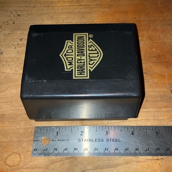 Harley-Davidson Black and Gold tone plastic box - Picture 3 of 16